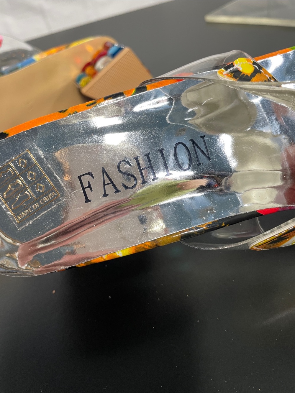 FASHION COLORFUL GEM BLOCK HEEL SANDALS FTL-08-138 - Picture 9 of 10